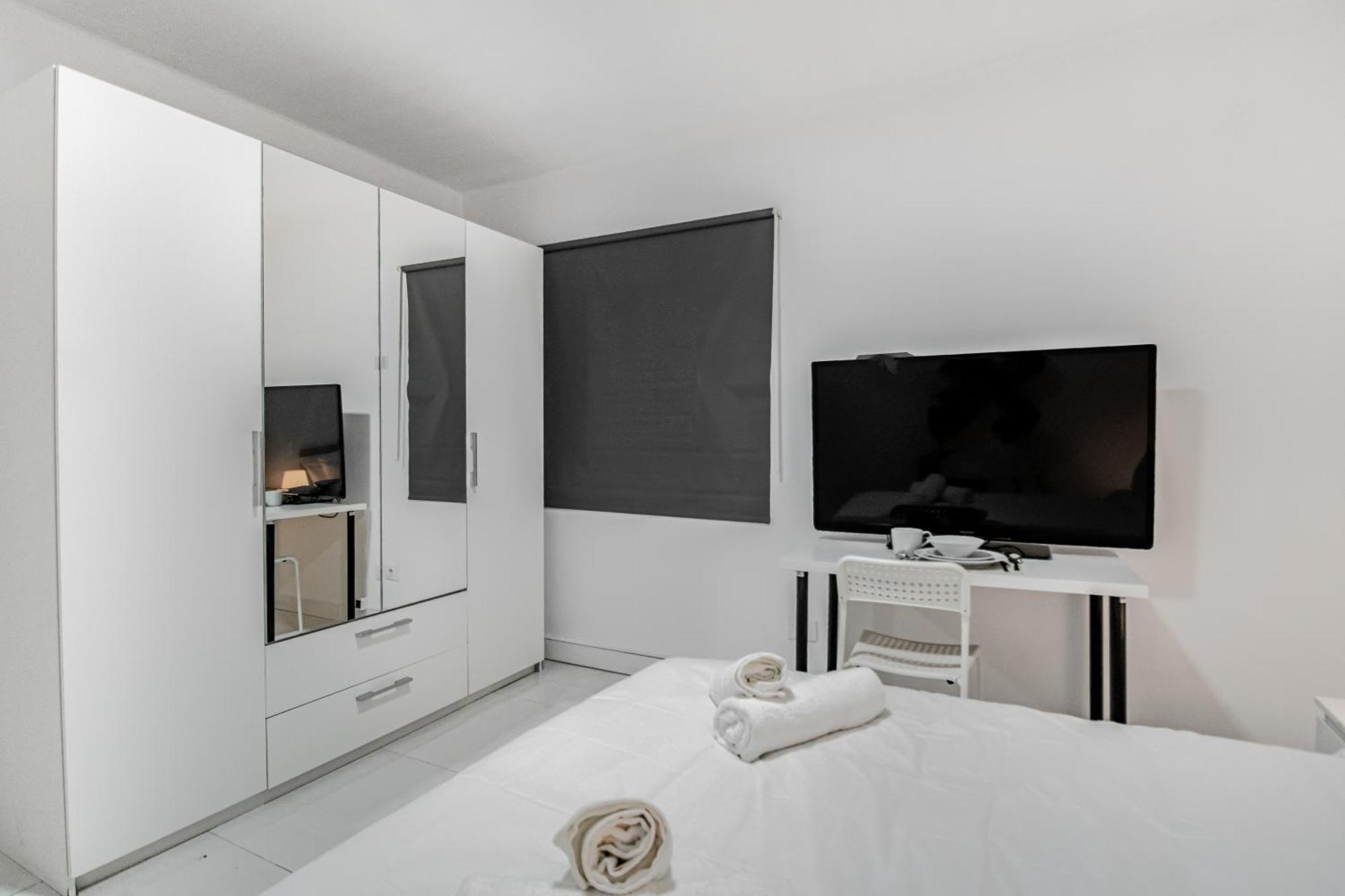 Las Palmas Comfort Rooms ภายนอก รูปภาพ