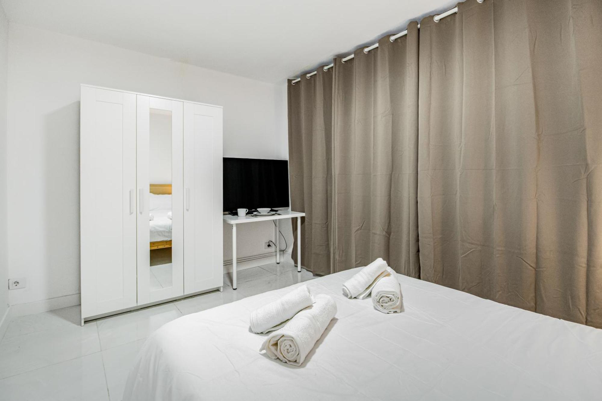 Las Palmas Comfort Rooms ภายนอก รูปภาพ